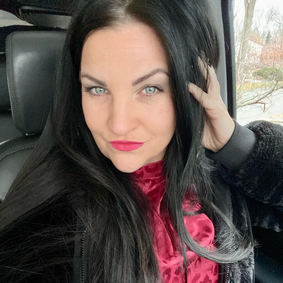 🦋✨ Meet your Posher, Charlotte 🌙🌸 - Picture 2 of 14